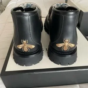 Gucci | Shoes | Gucci Mens Black Leather Horsebit Bee Logo  display picture 2